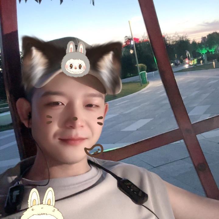 小周同学😈😈😈