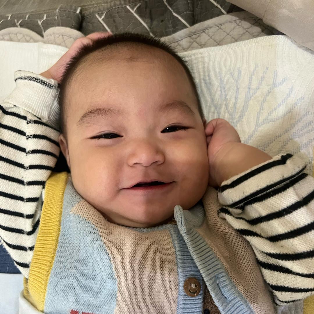 熠妈当先童装