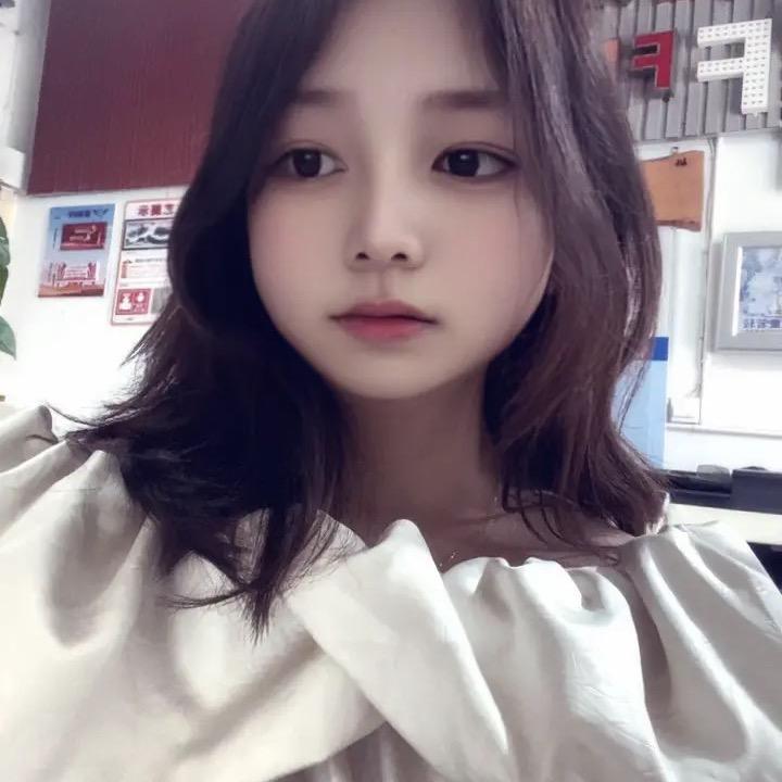 弥勒广告小艳