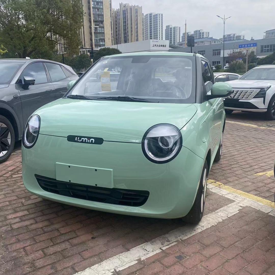 开糯玉米的小姐姐