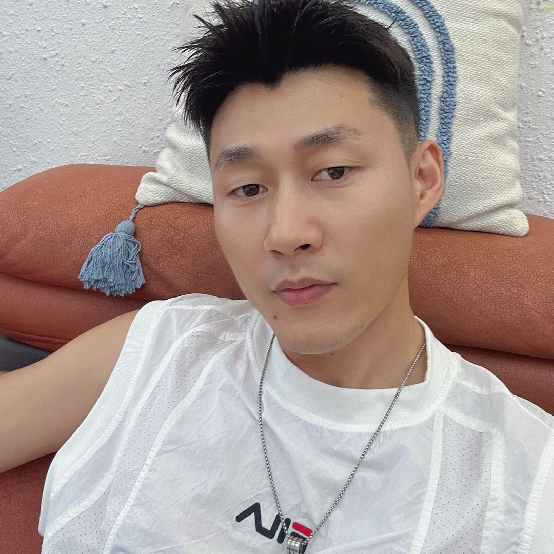 五原假发定制店