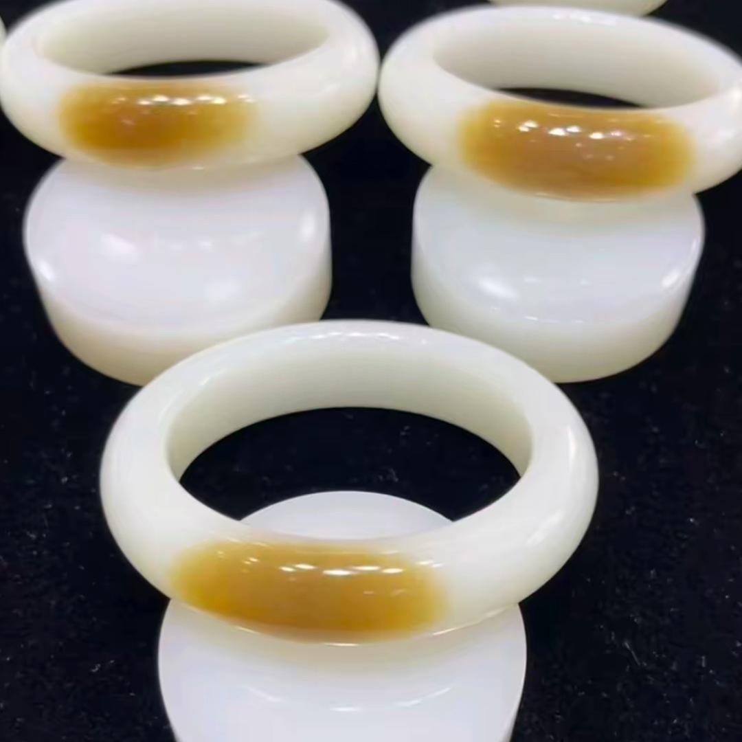 和田玉且末糖白