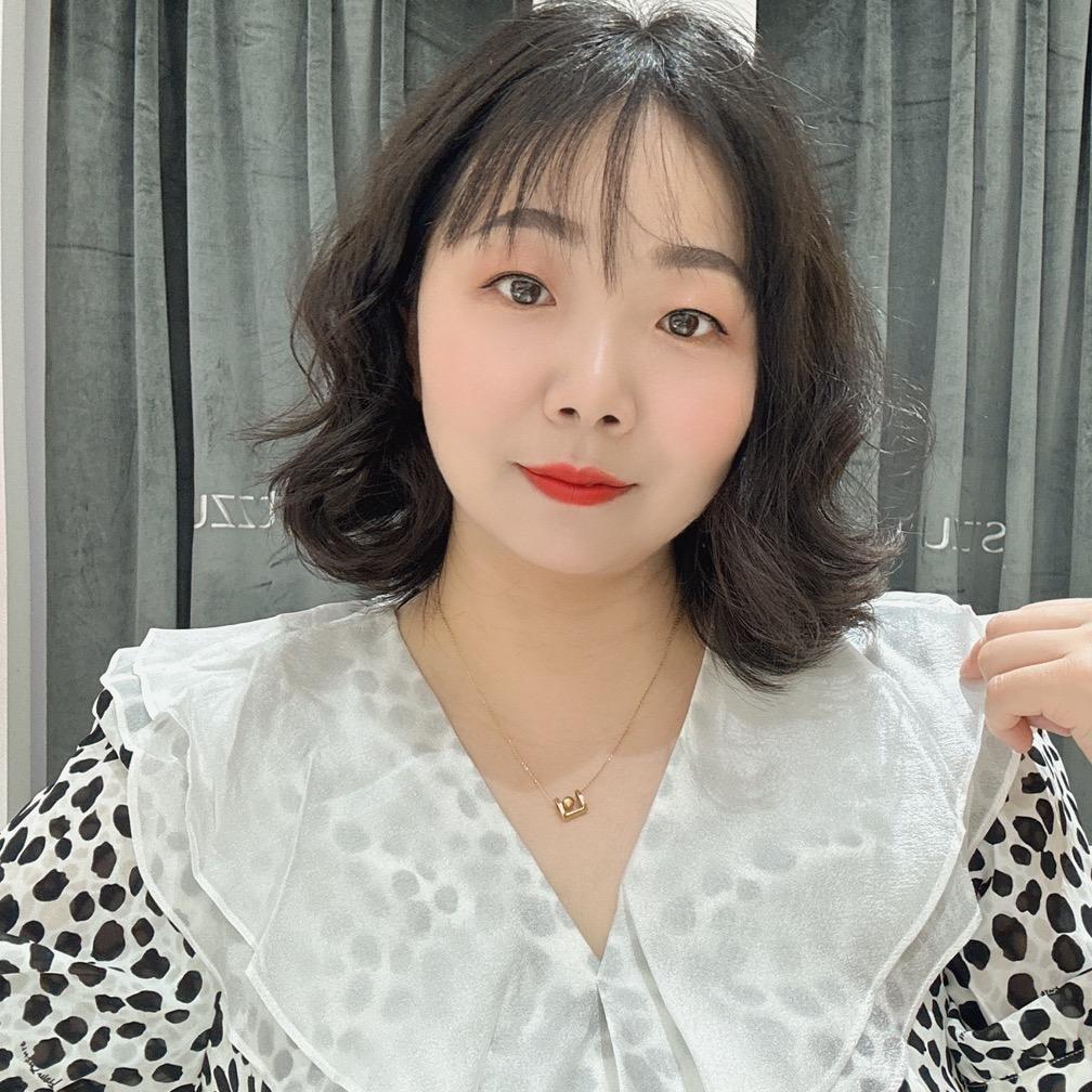 @钟祥东方百货可路莎小陈