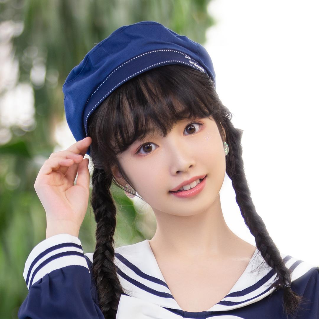 喻迨莞尔