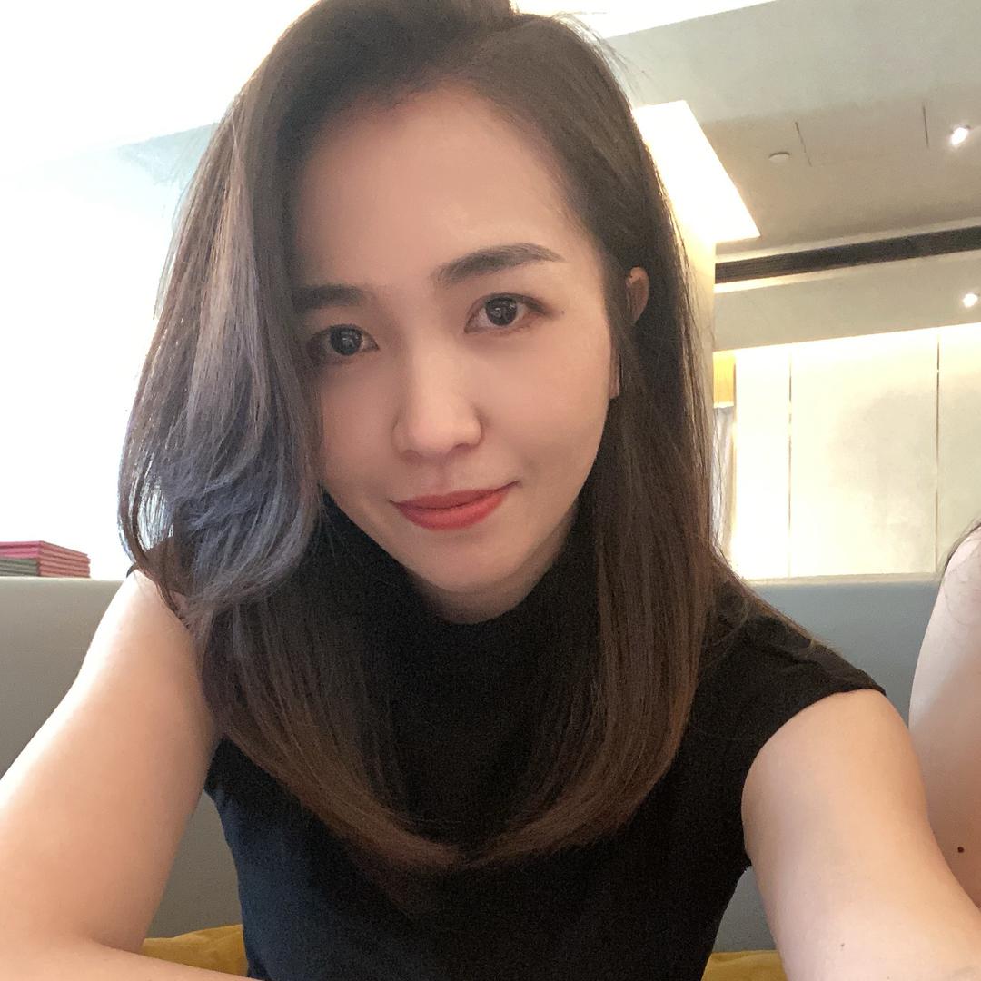 柠檬黄。