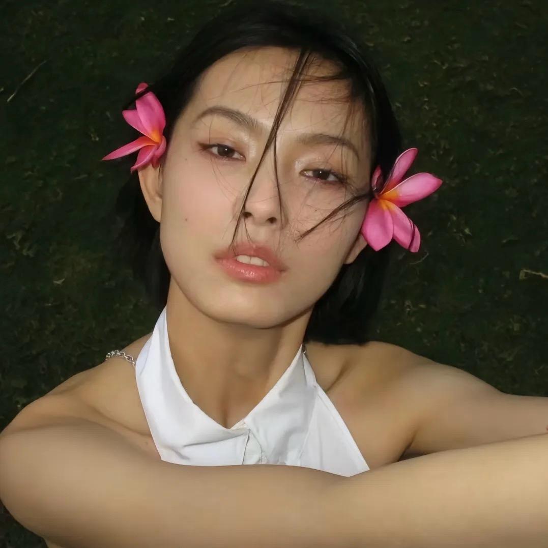 🧚🏾‍♀️