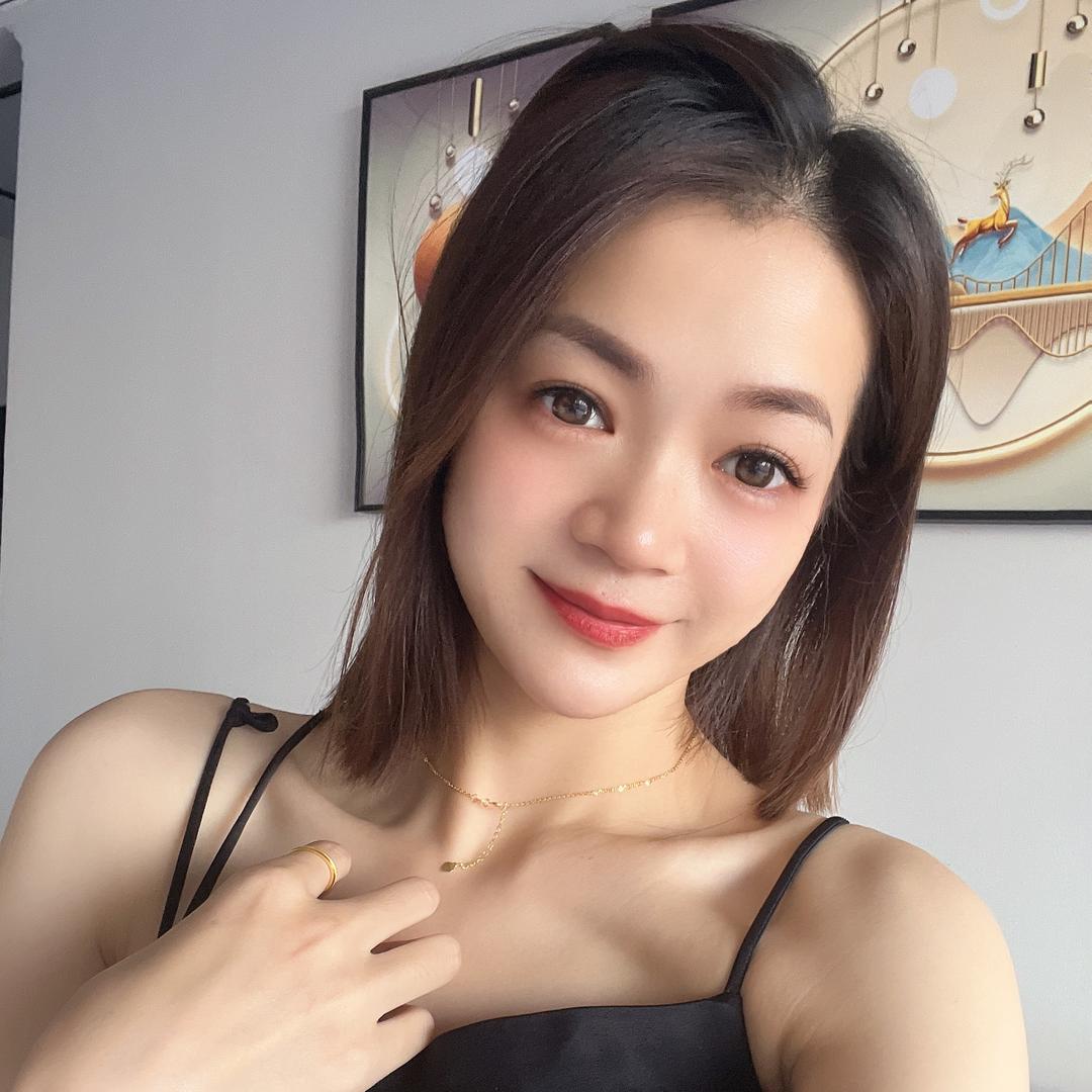 静静是我吖