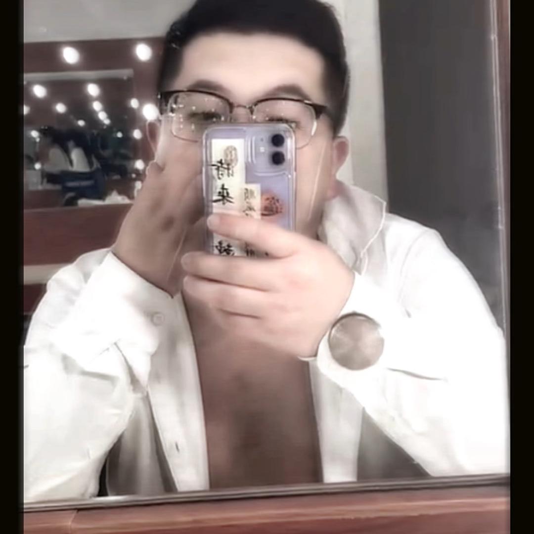 阿钰头像
