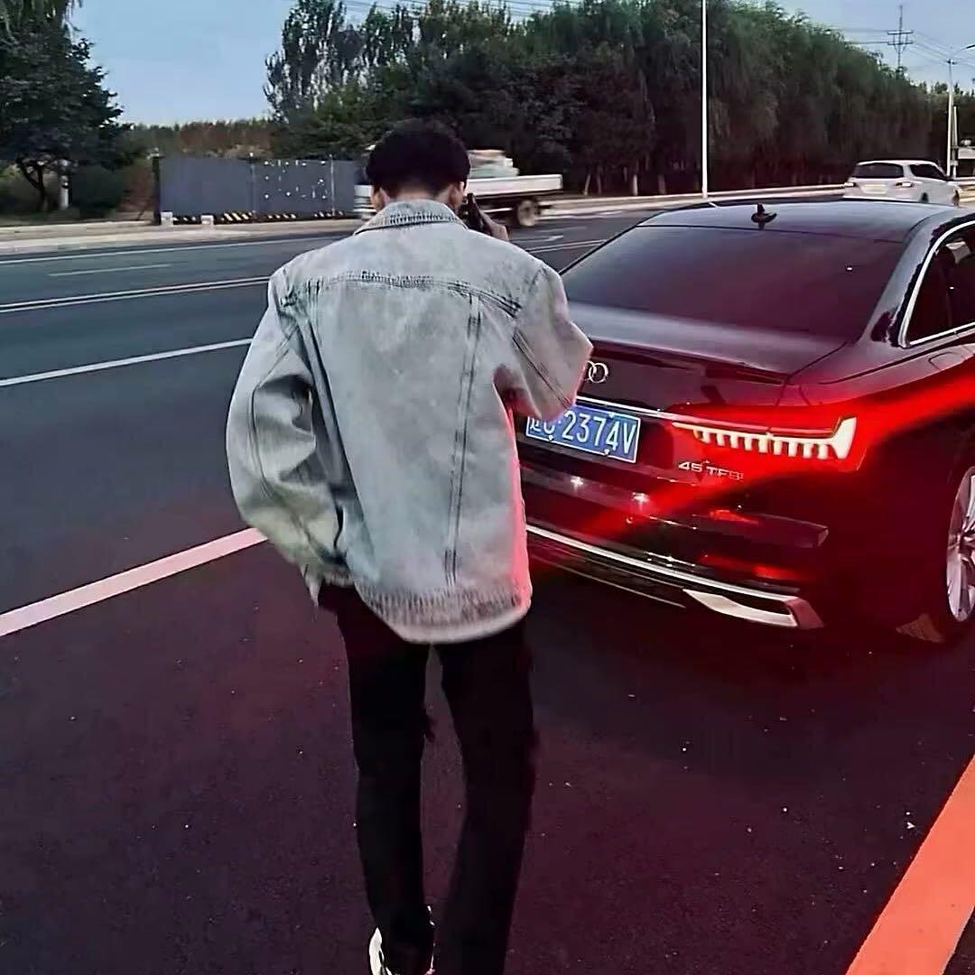 不会赚钱的四川人