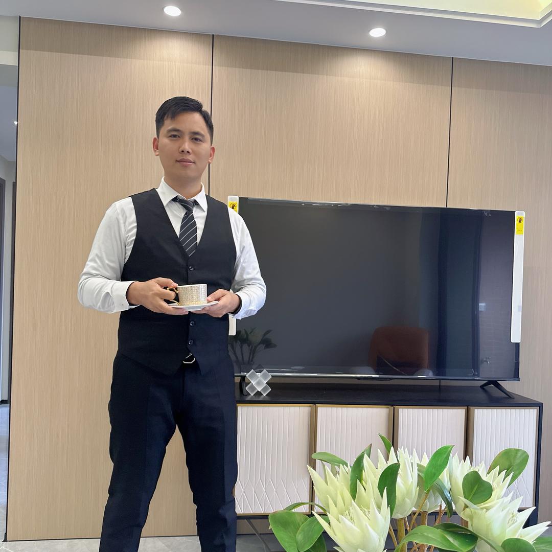 深港置業 Leo