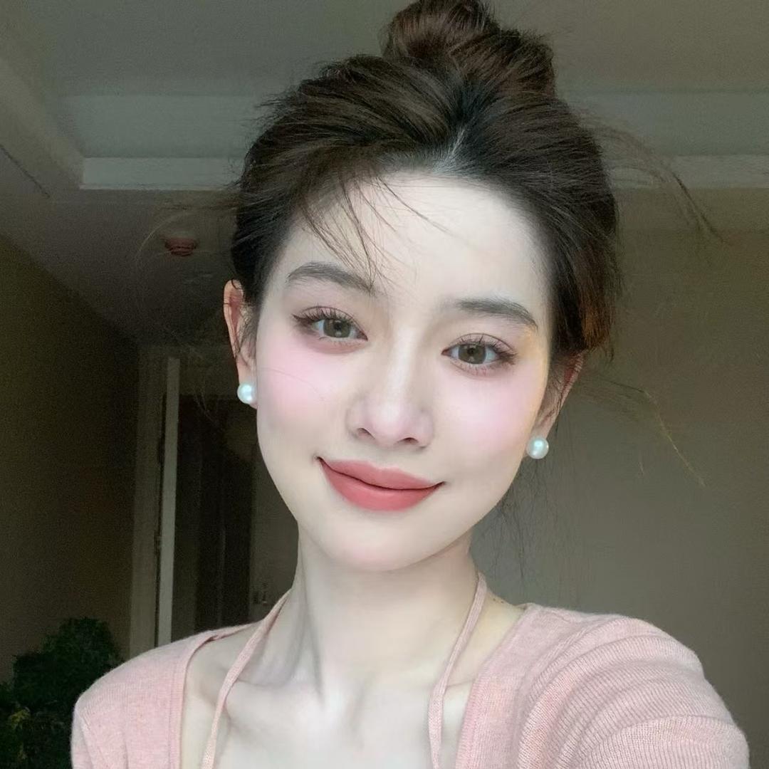 妮妮.