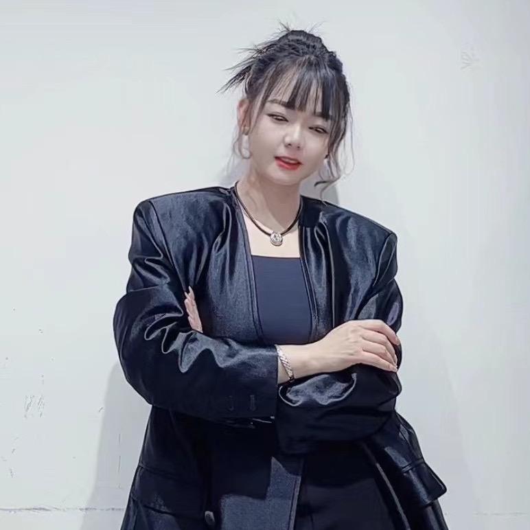 鹰潭《焱茜子》女装云朵