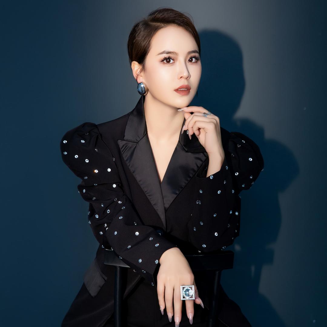 邓州纹眉  蕾子