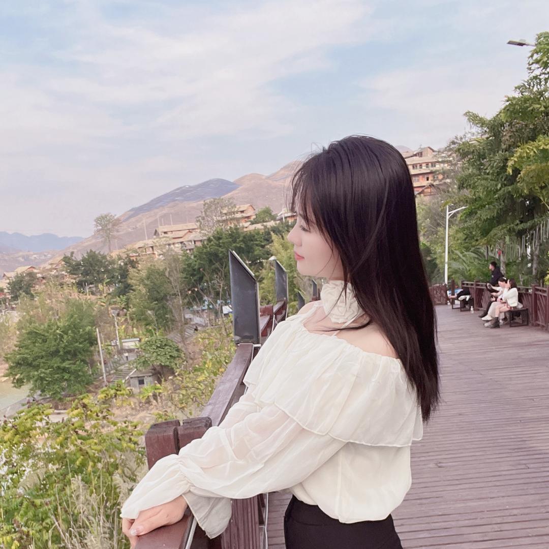 苗族姑娘