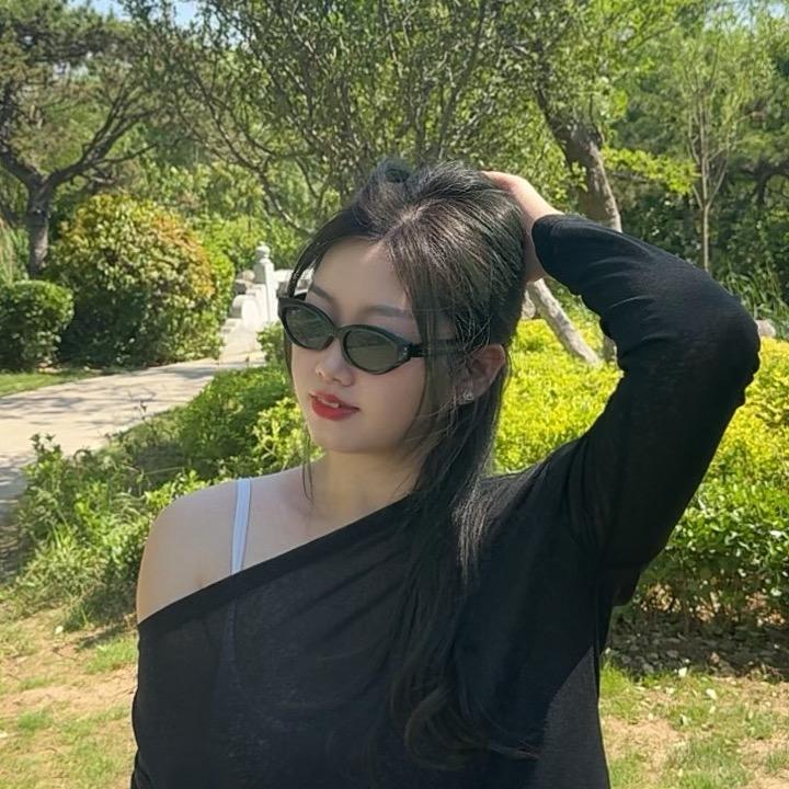 小美爱吃🍑（招财版）