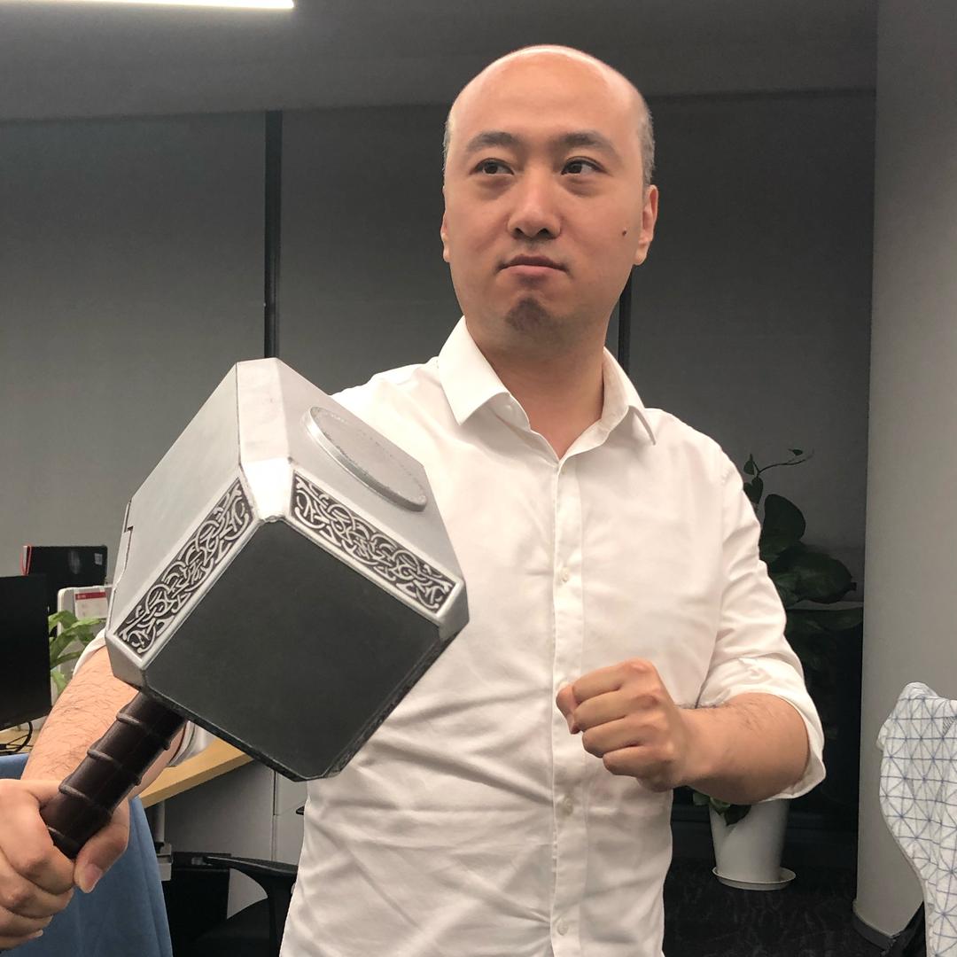 王健和朋友们聊聊天