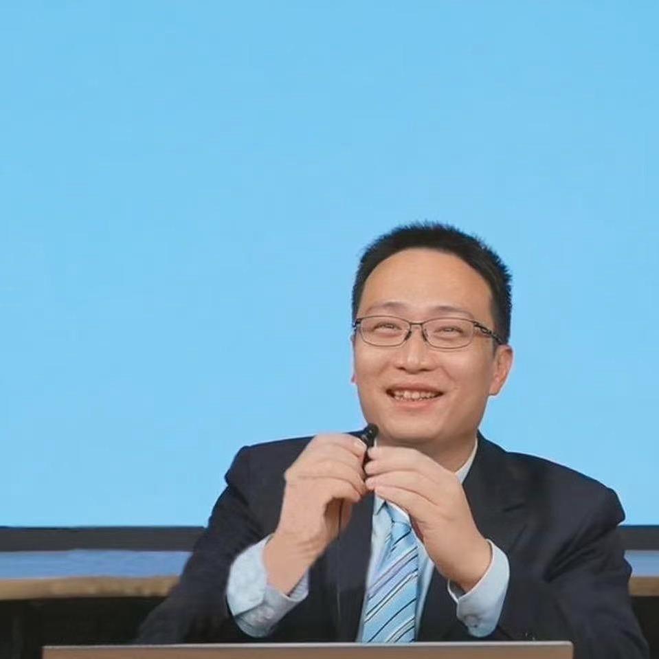 叫我金主编