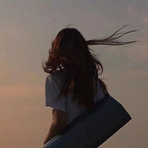 李