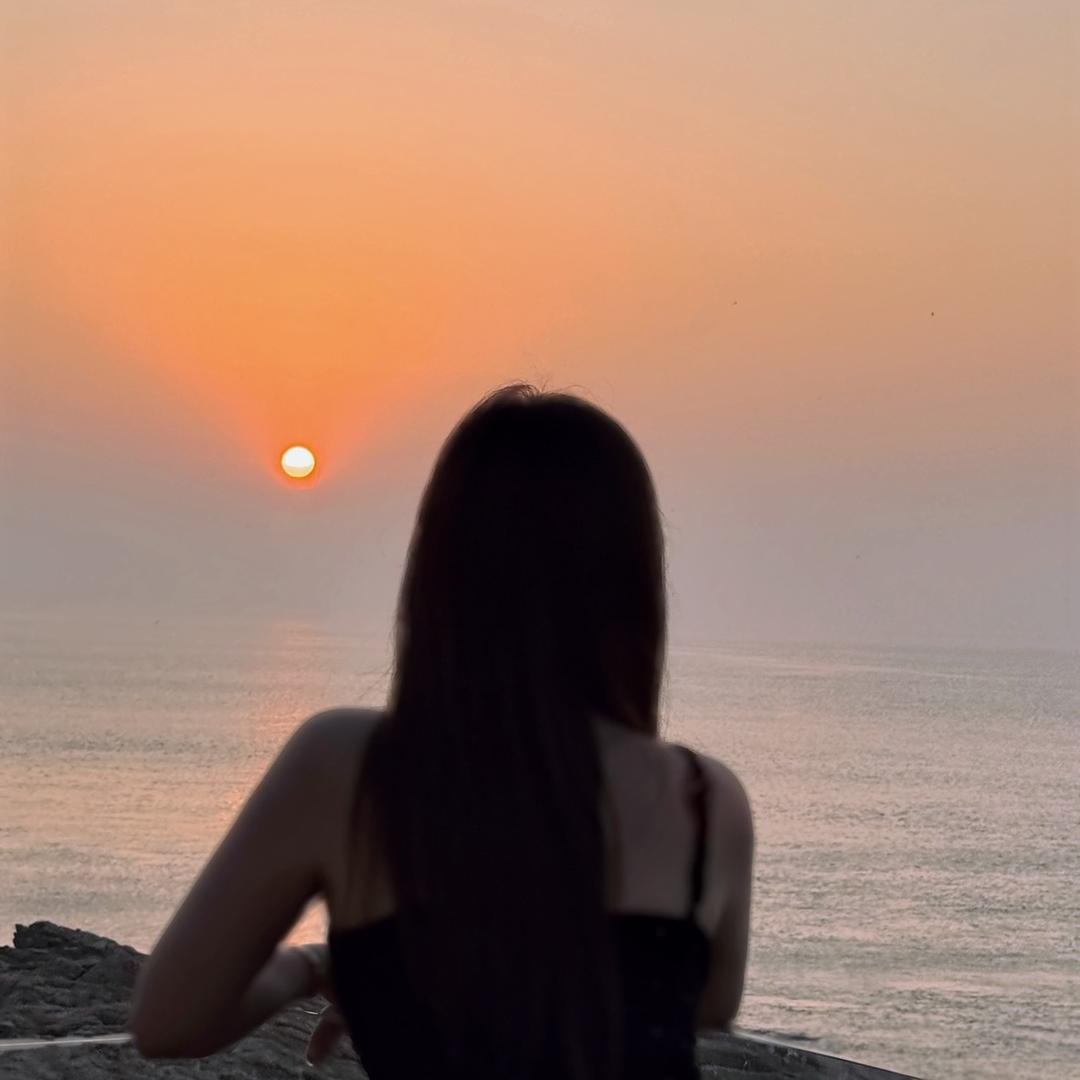 ᴊᴜɴᴠɪ ꜱʜᴏᴇꜱ—木木