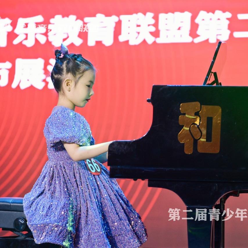 春暖果果