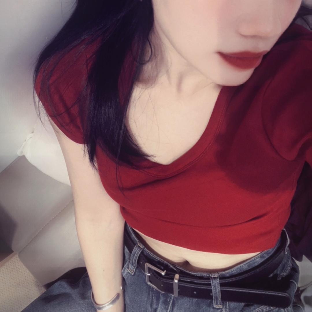 垫江闺蜜屋服装店