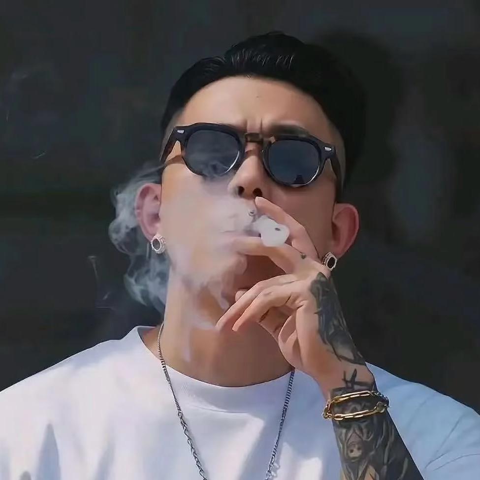 嘻嘻哈哈🦌