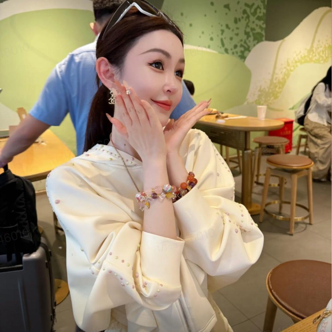 余潇潇💗高端穿搭