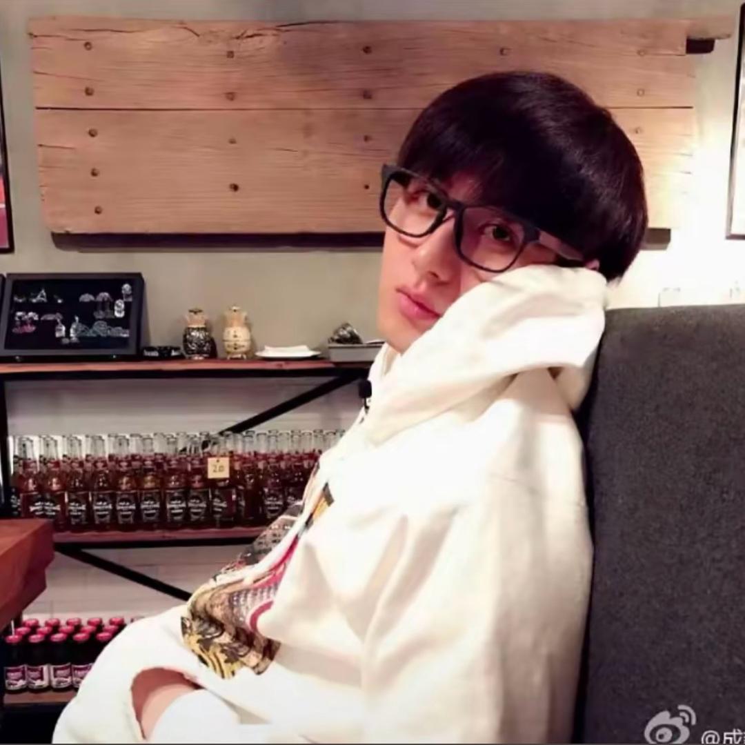 晚一些^