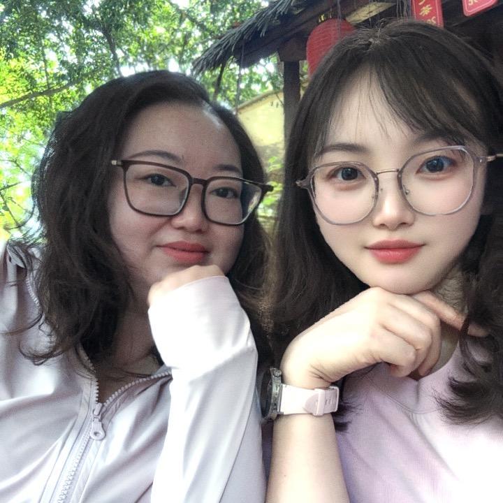 地摊姐妹花👭