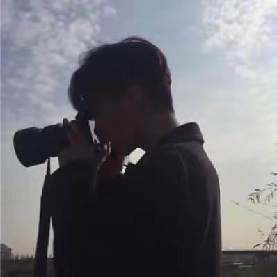 滑舍队👉摄影师
