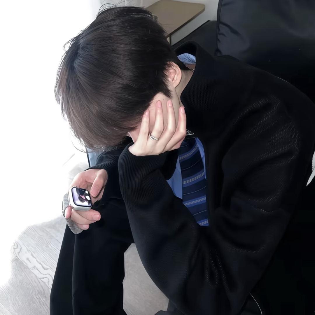 冷冰.