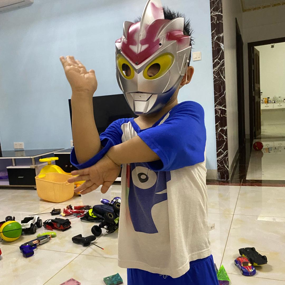 比较内向极端的一个人