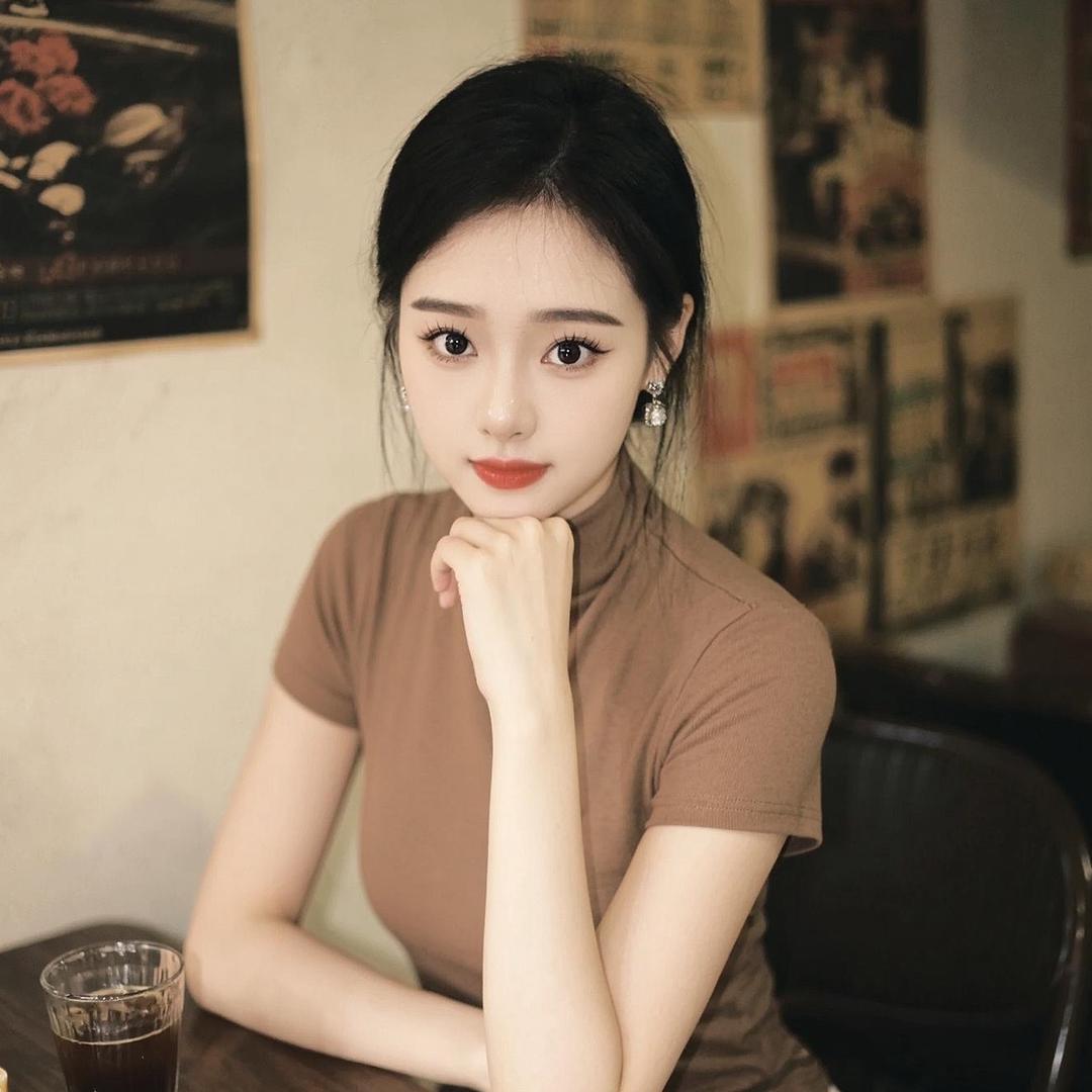 曼丽、