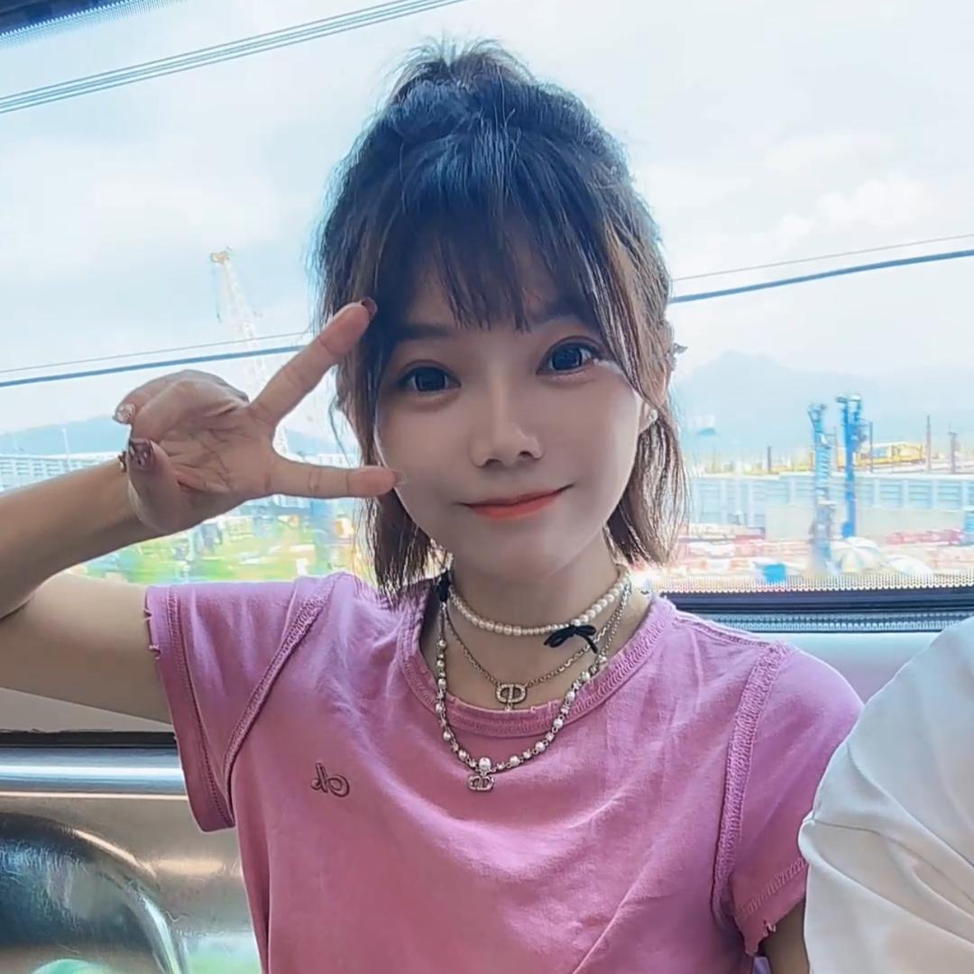 苏菲菲 💒每早七点，在小号直播