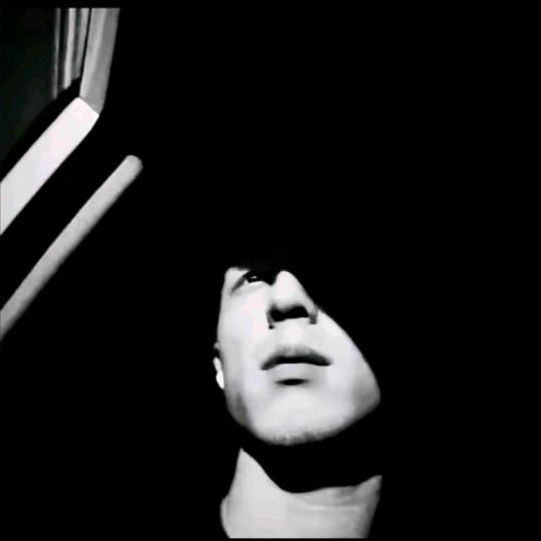 ㅤ ㅤ ㅤㅤㅤㅤㅤㅤ起又起不来睡又睡不着