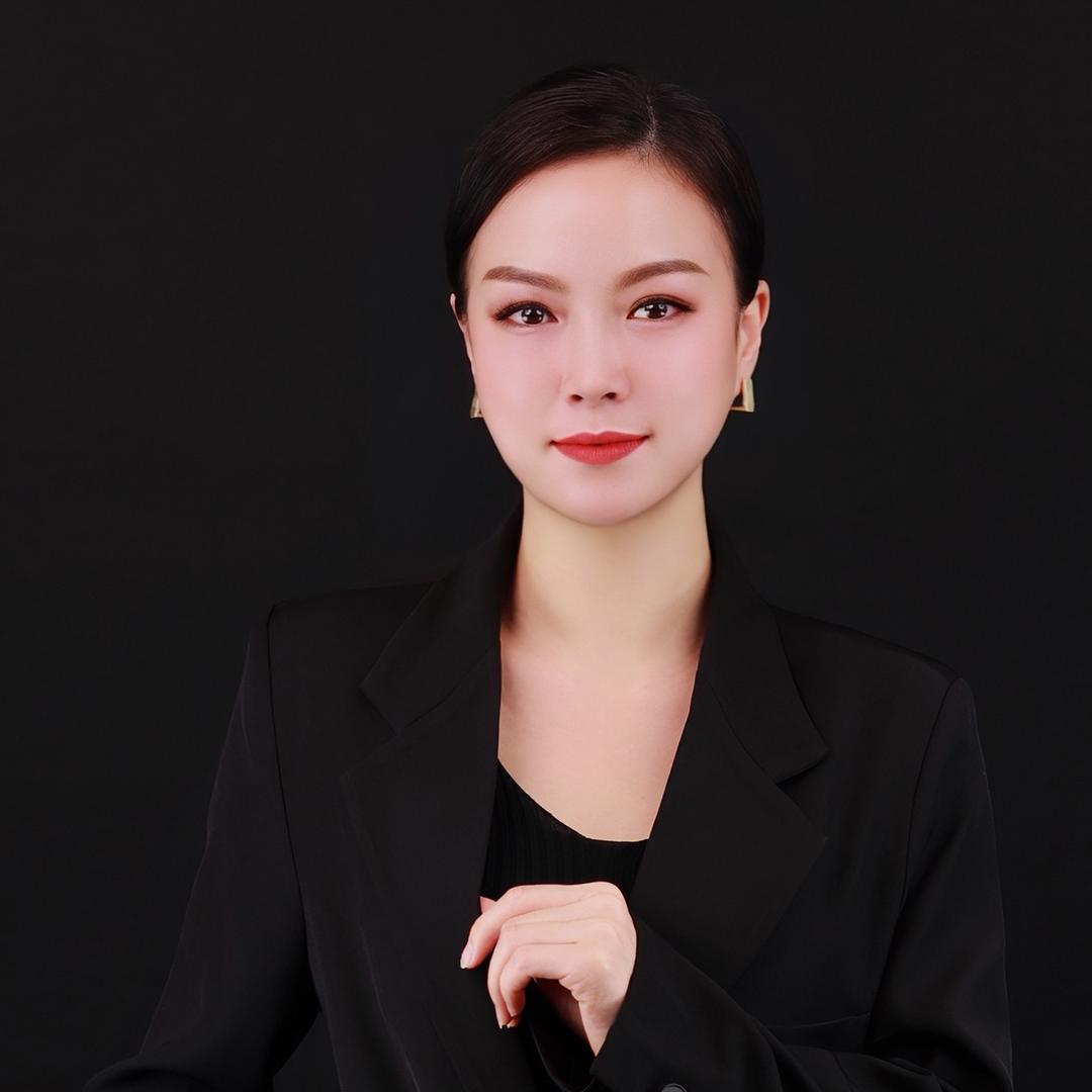 瑞丽化妆学校雯雯老师