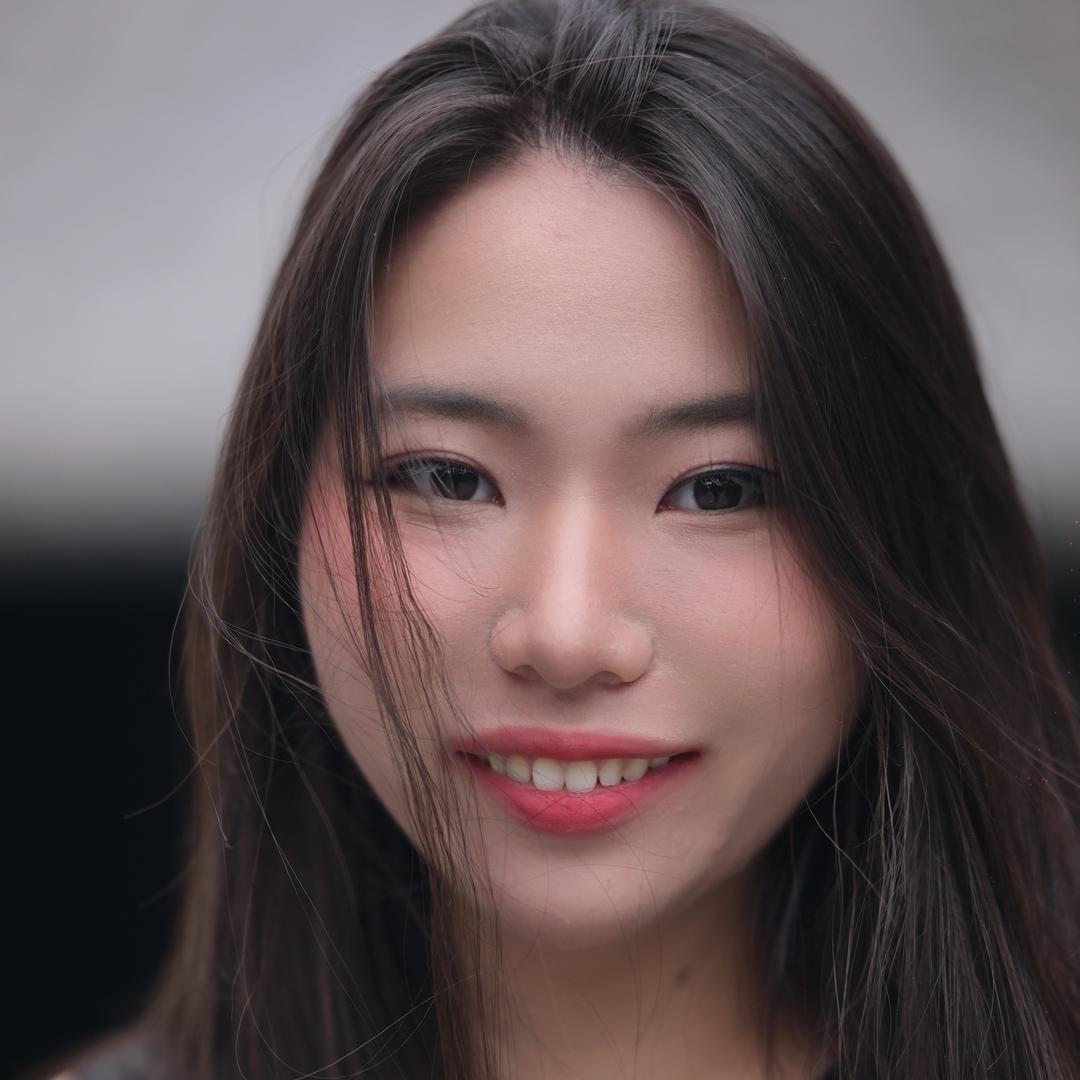 成都主持文新苹