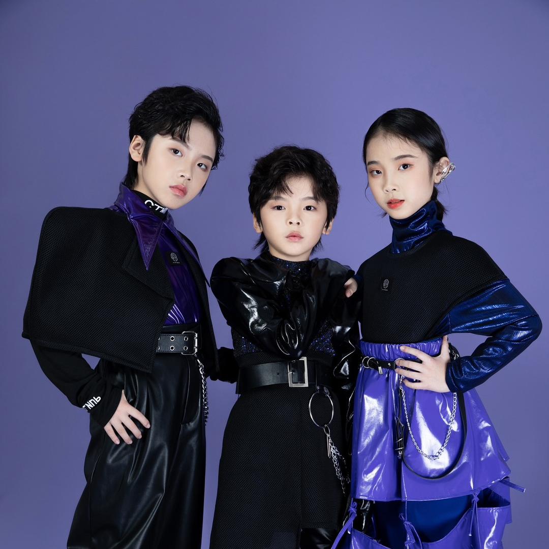 是三兄妹呀