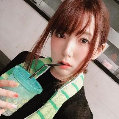 东京暗黑颜值美女