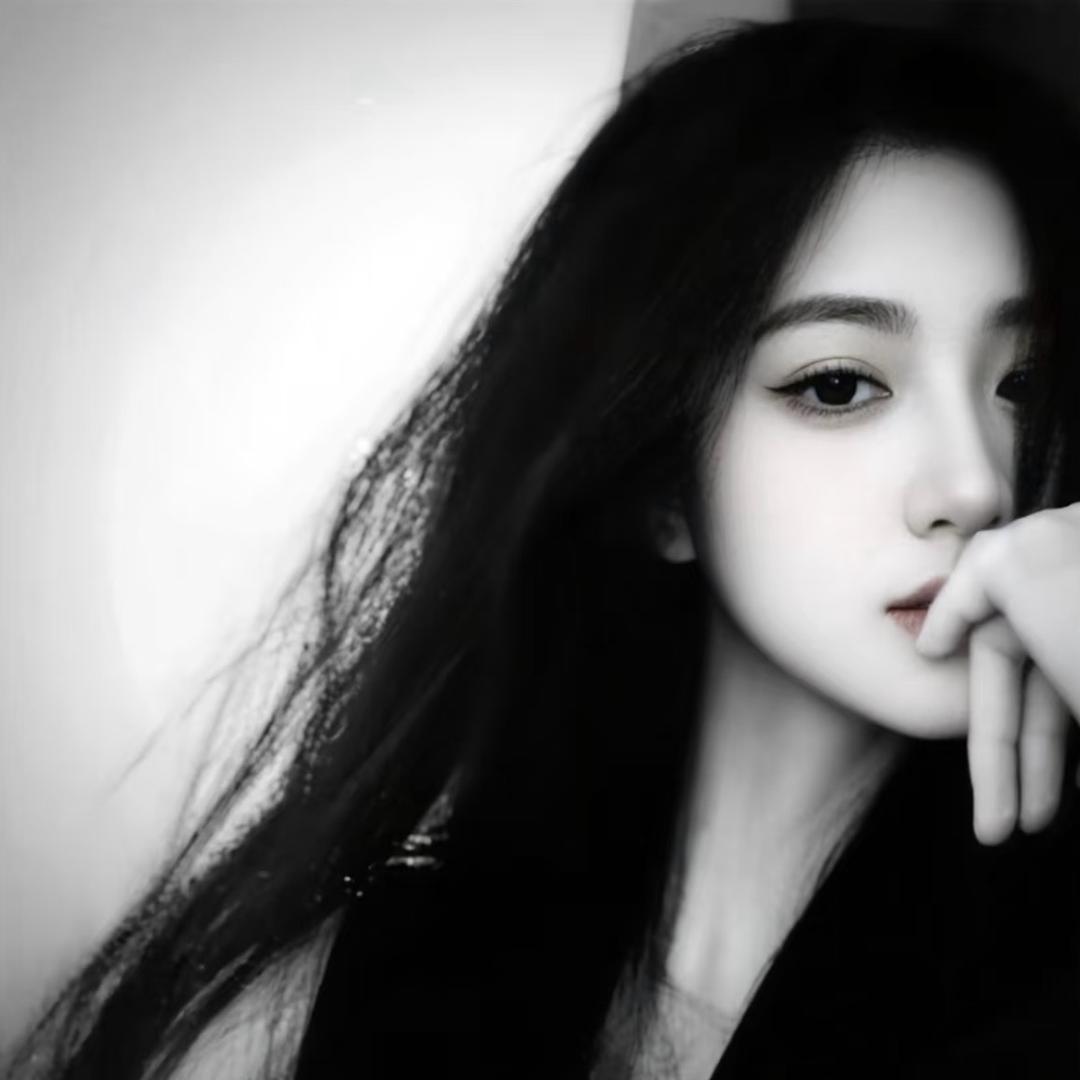 张小曼.