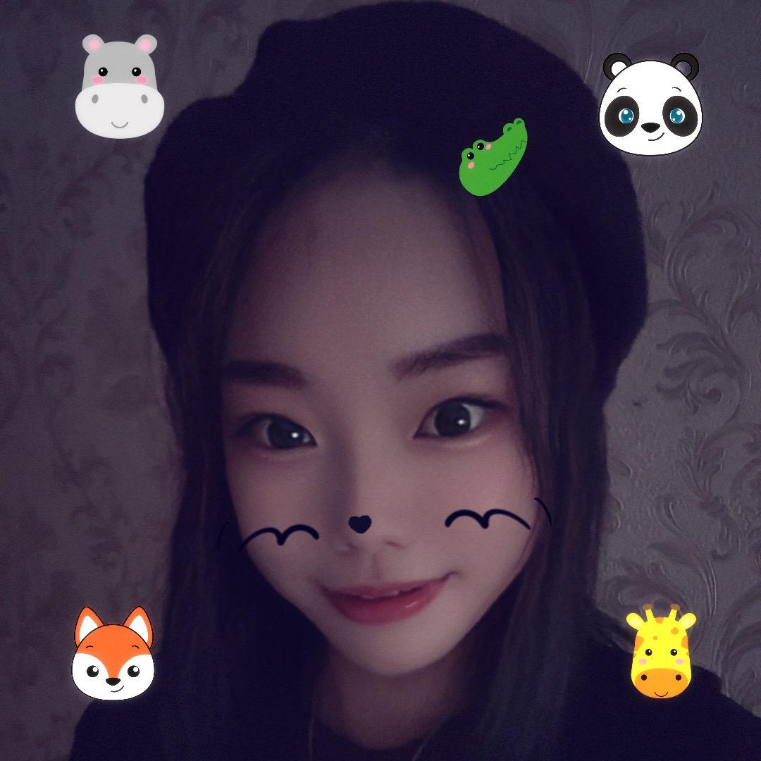🌈：🌈左耳近心