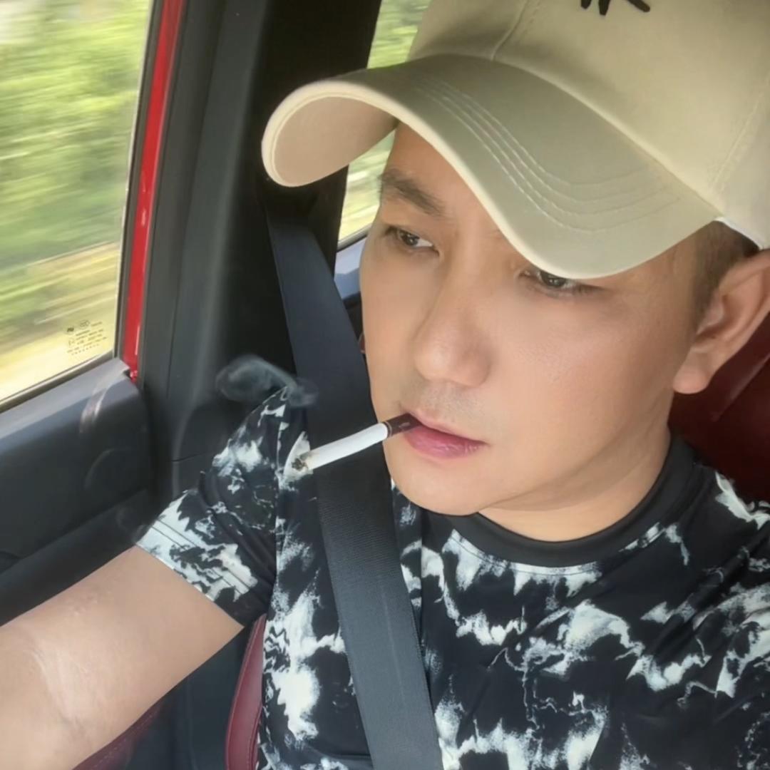 渣渣哥🙏单身