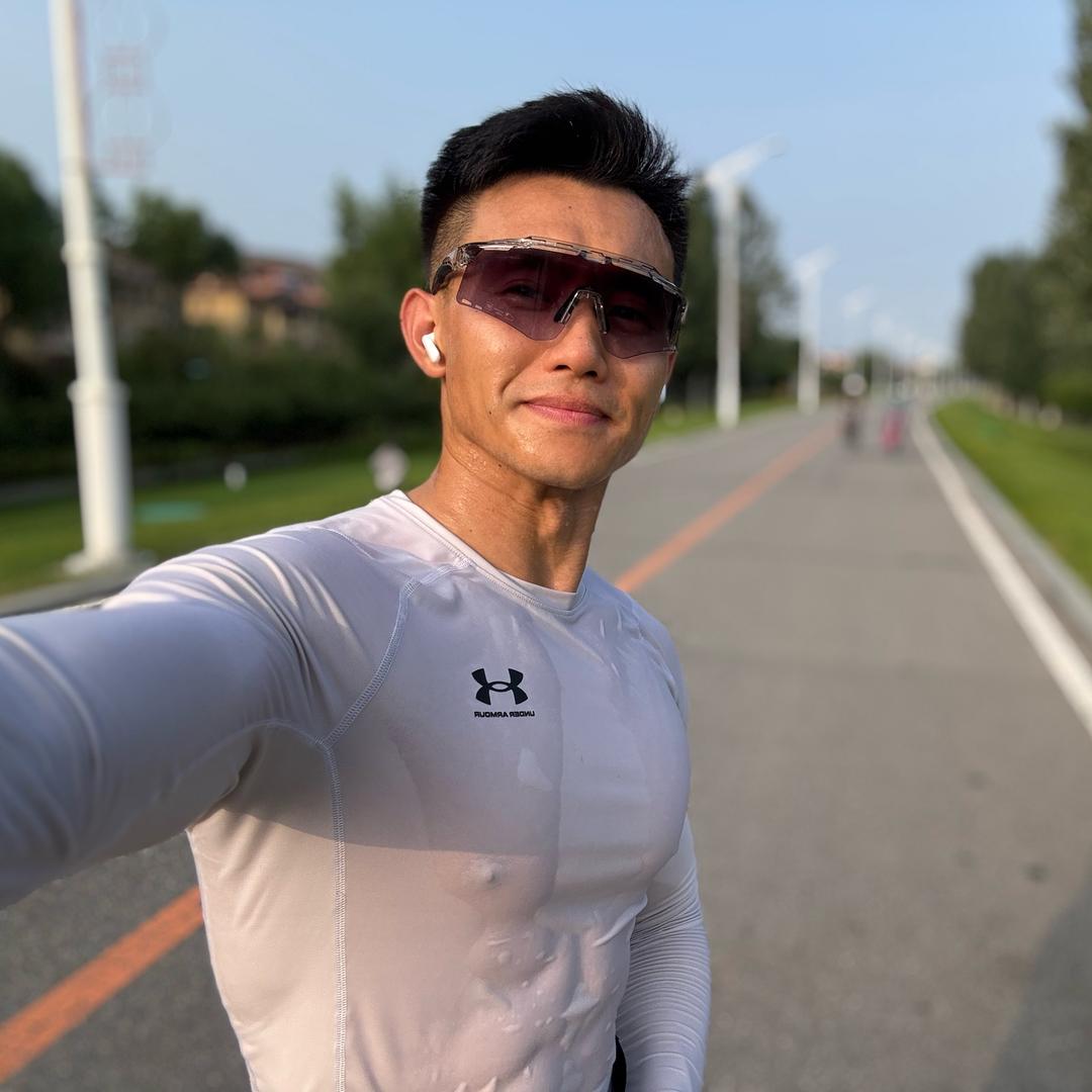 关禹跑步🏃