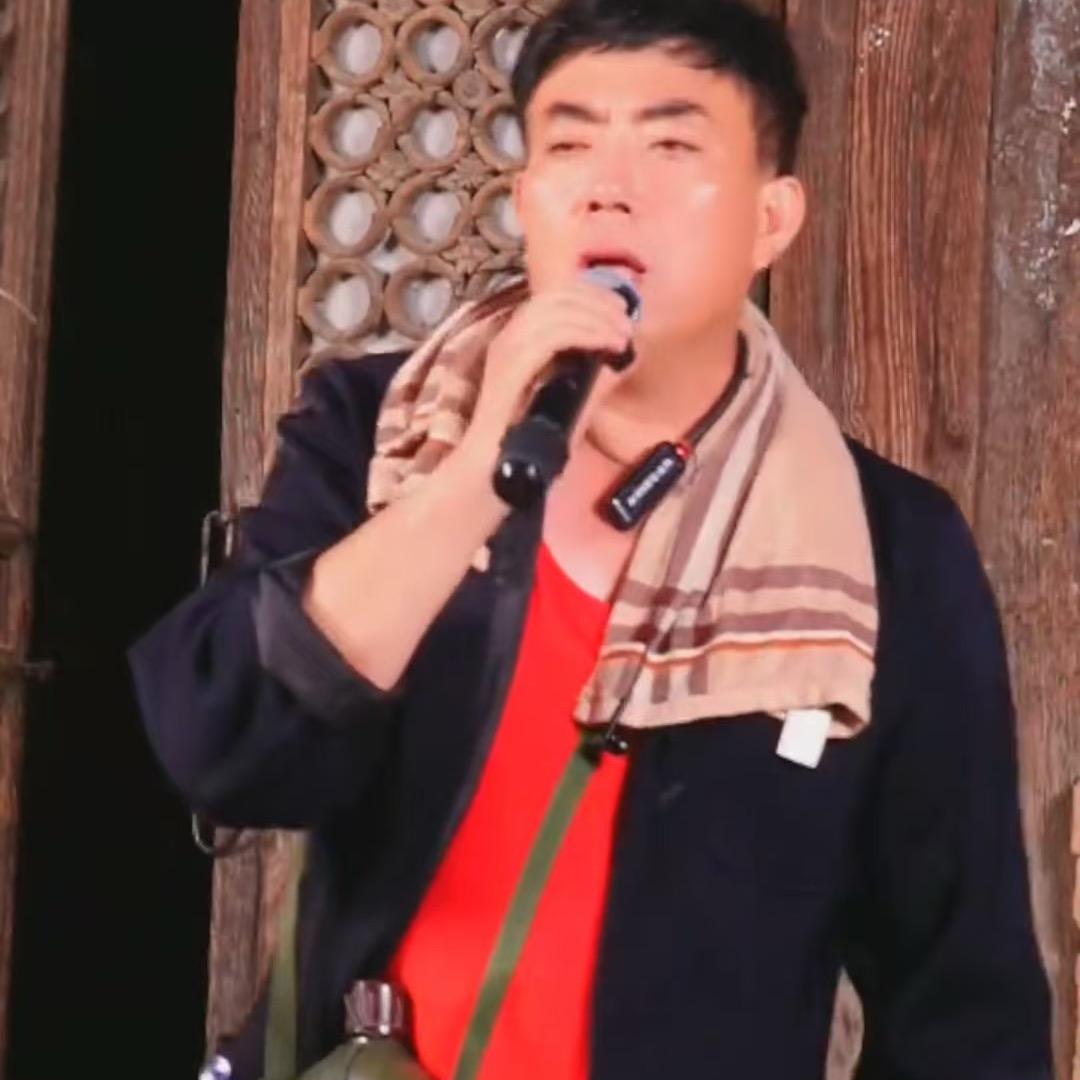 农村杰哥爱唱歌