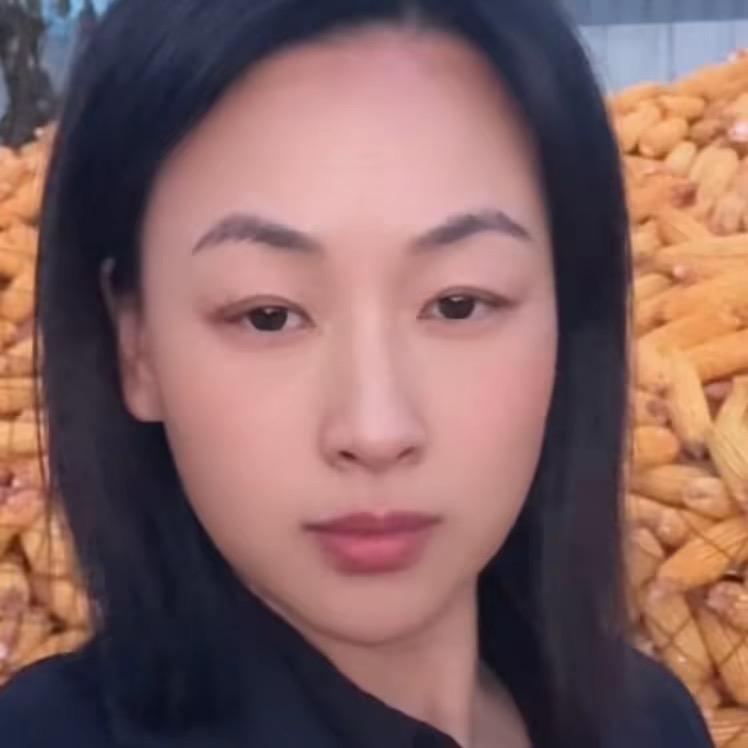 @小鱼安郝      每天下班来开播