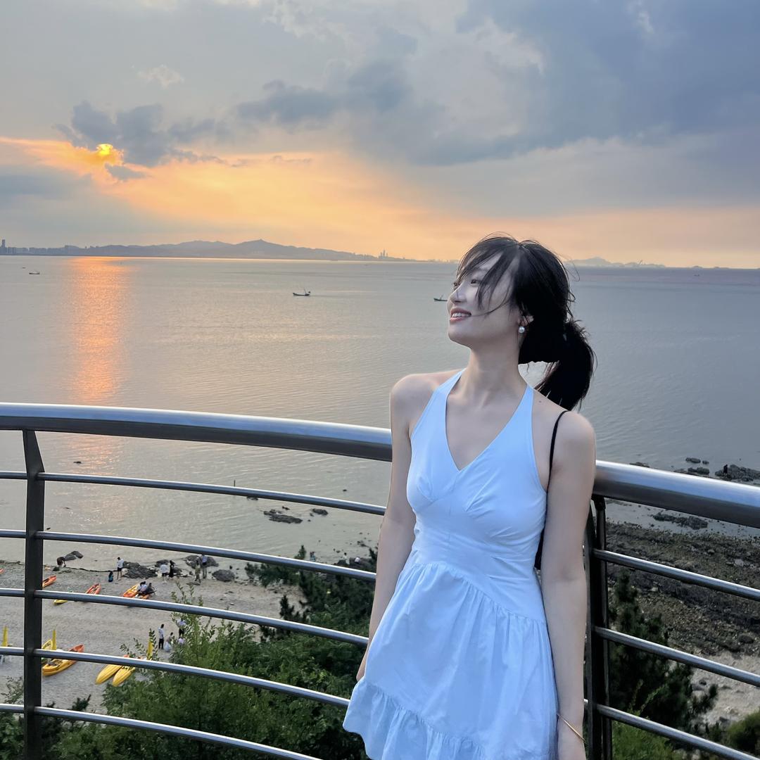 晶艺琴行｜孙老师