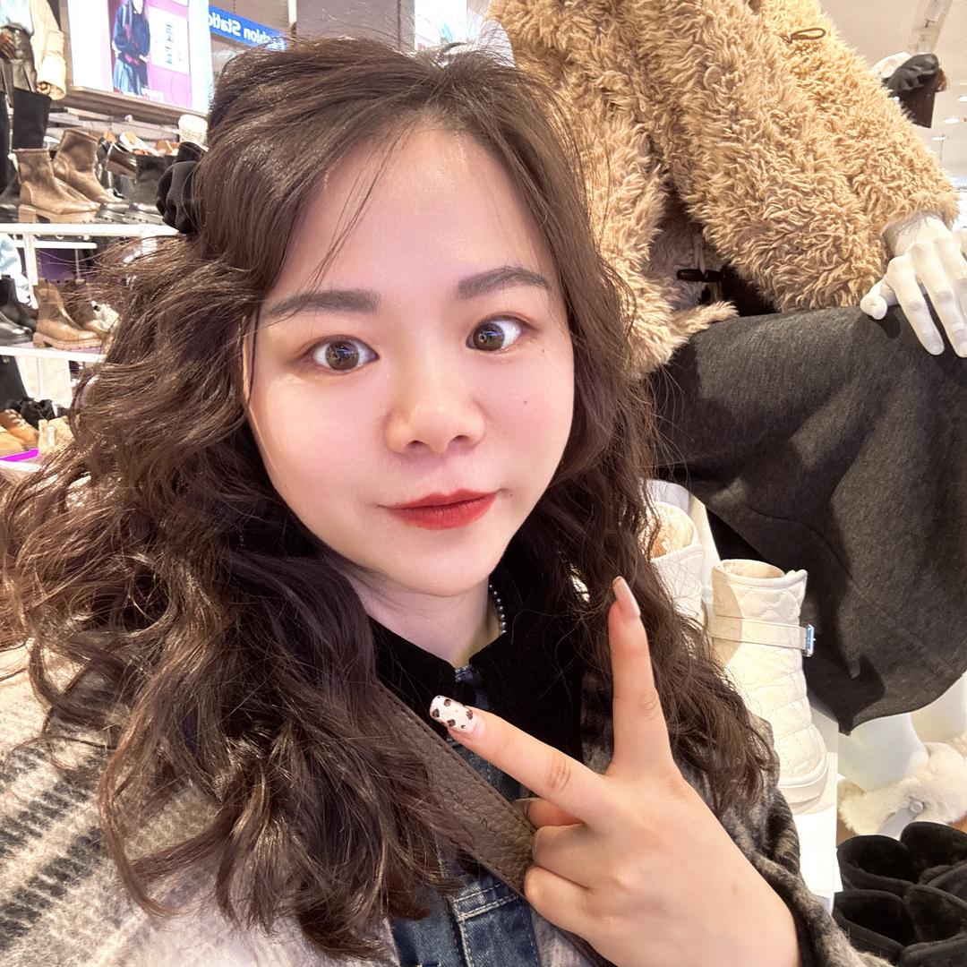 非凡女装集合店☁️云仔