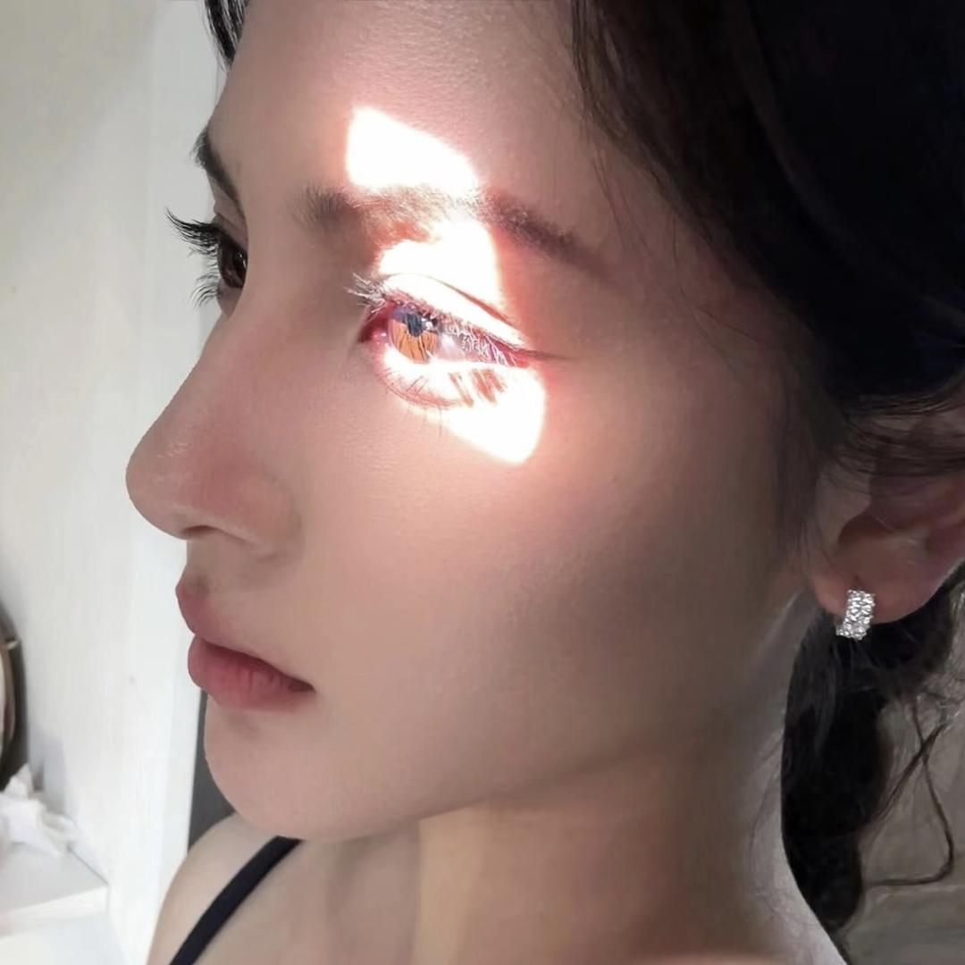 …·