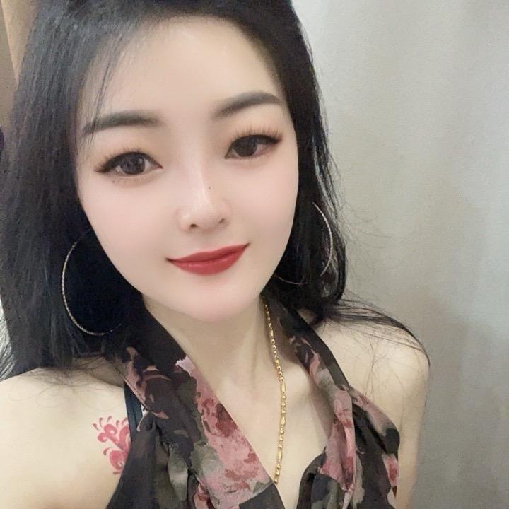 朵美依诗服装店