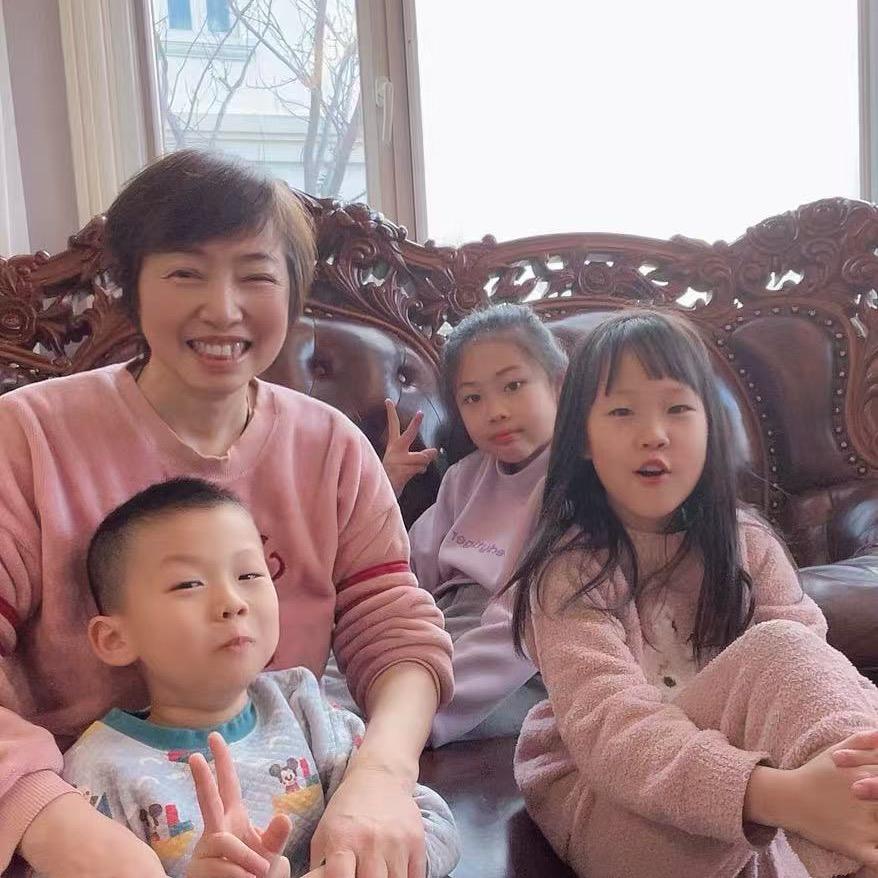 琴姐保姆带三娃实录